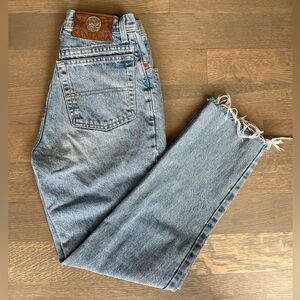 Light Wash Santana Jeans